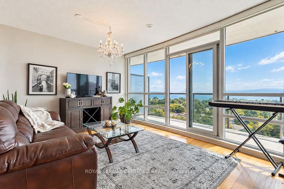 2240 Lakeshore W Boulevard 1208, Toronto, ON M8V 0B1 – main photo