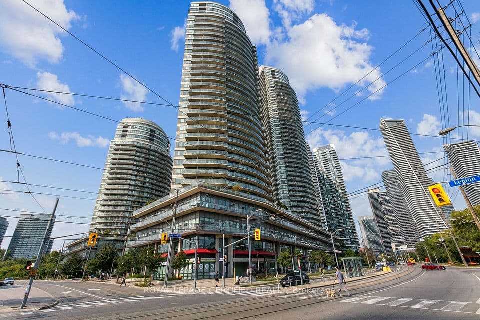 2240 Lakeshore W Boulevard 1208, Toronto, ON M8V 0B1 – photo 3