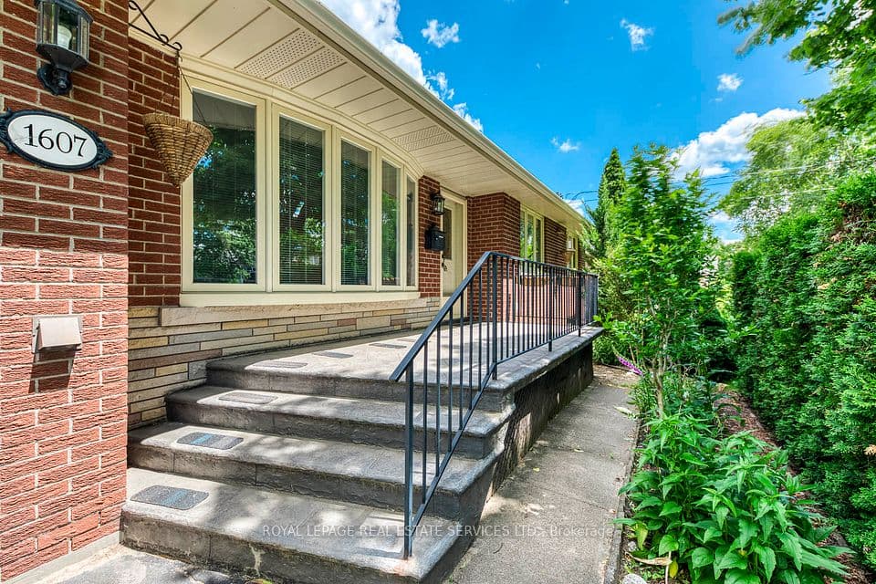 1607 Ewald Road, Mississauga, ON L5G 4C4 – main photo