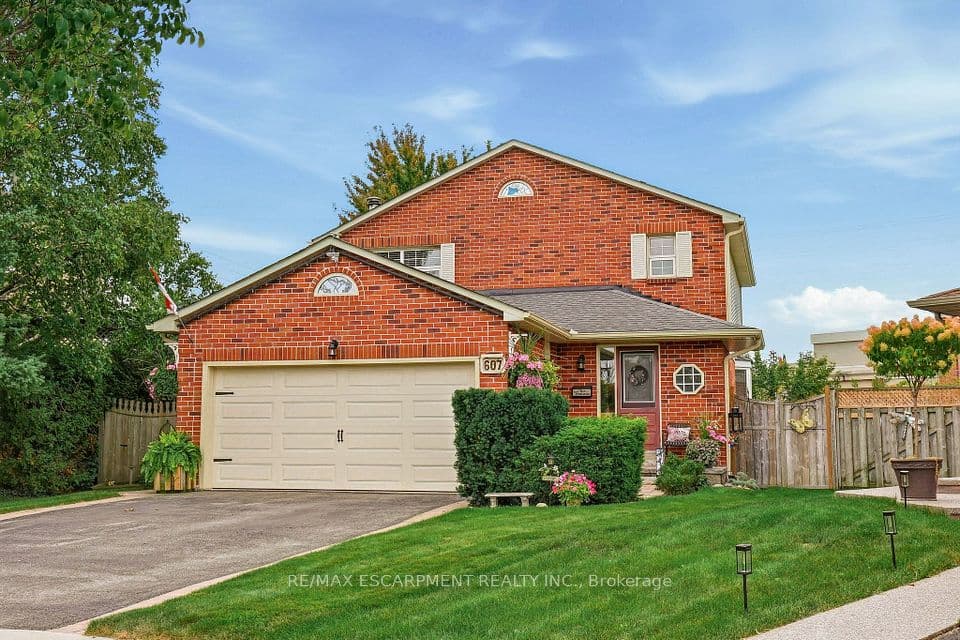 607 CLOVER PARK Crescent, Milton, ON L9T 4T7 – main photo
