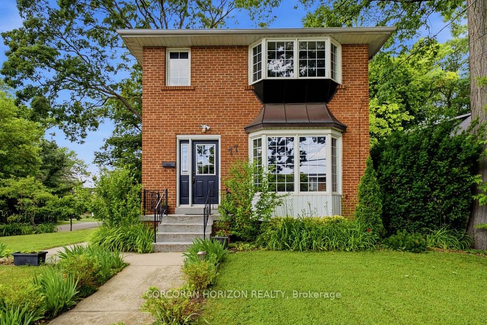 77 Mineola Road E, Mississauga, ON L5G 2E6 – photo 2