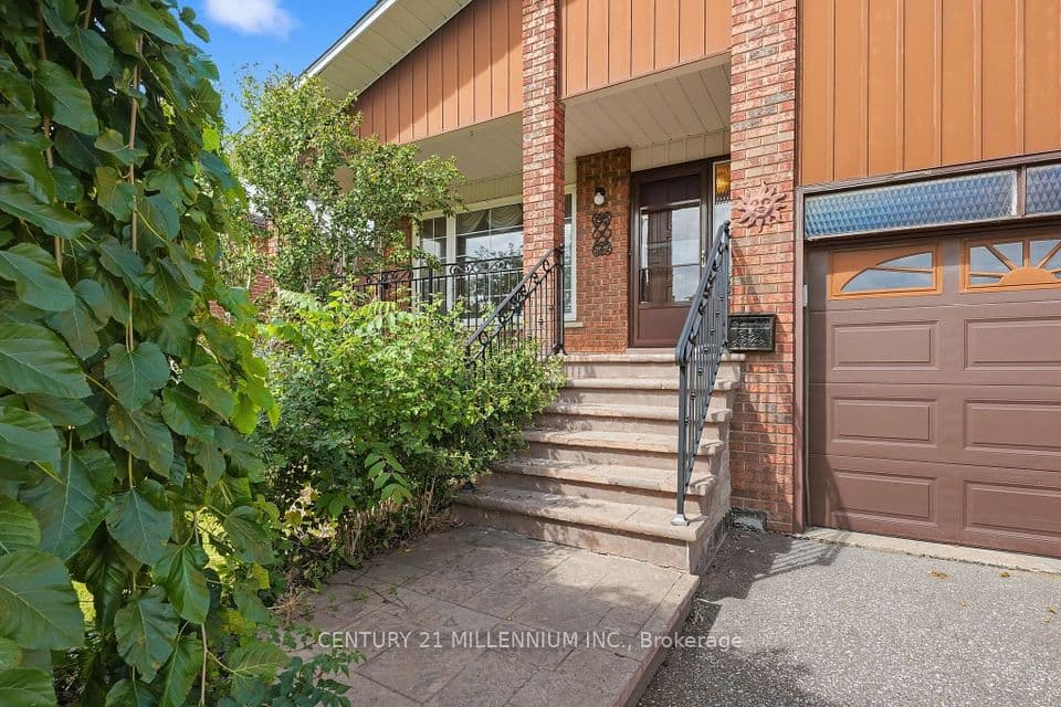 16 Jardine Street, Brampton, ON L6S 3H4 – photo 2