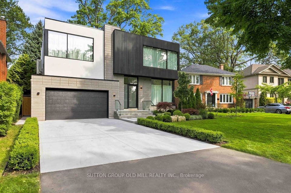 18 Herne Hill, Toronto, ON M9A 2X1 – main photo