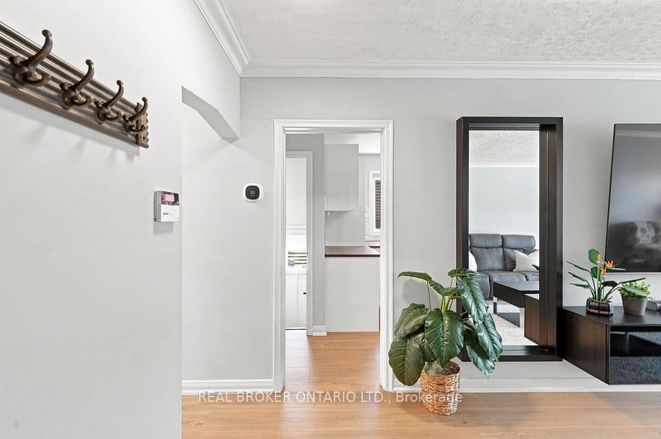 7 Allison Drive, Toronto, ON M8Z 3Z9 – photo 3