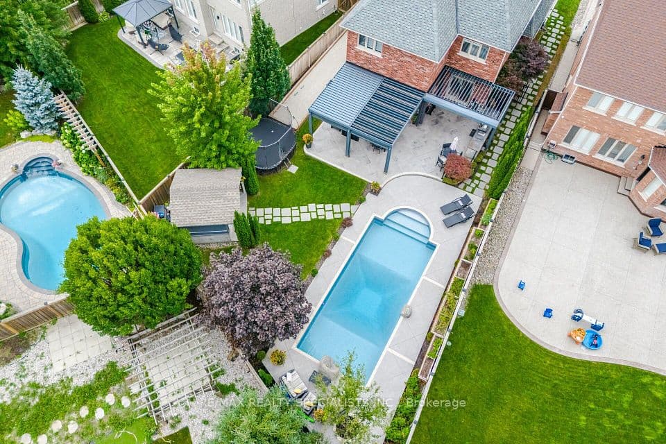6 Mccandless Court, Caledon, ON L7C 3R7 – main photo