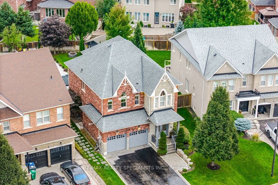 6 Mccandless Court, Caledon, ON L7C 3R7 – photo 2