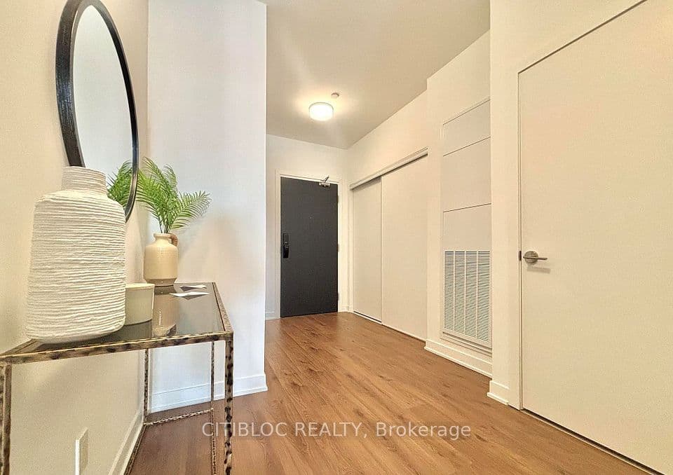 405 Dundas Street W 210, Oakville, ON L6M 5P9 – photo 3