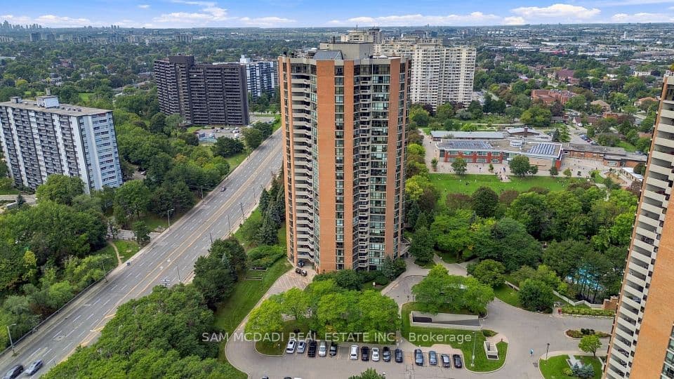 2000 Islington Avenue 2009, Toronto, ON M9P 3S7 – photo 3