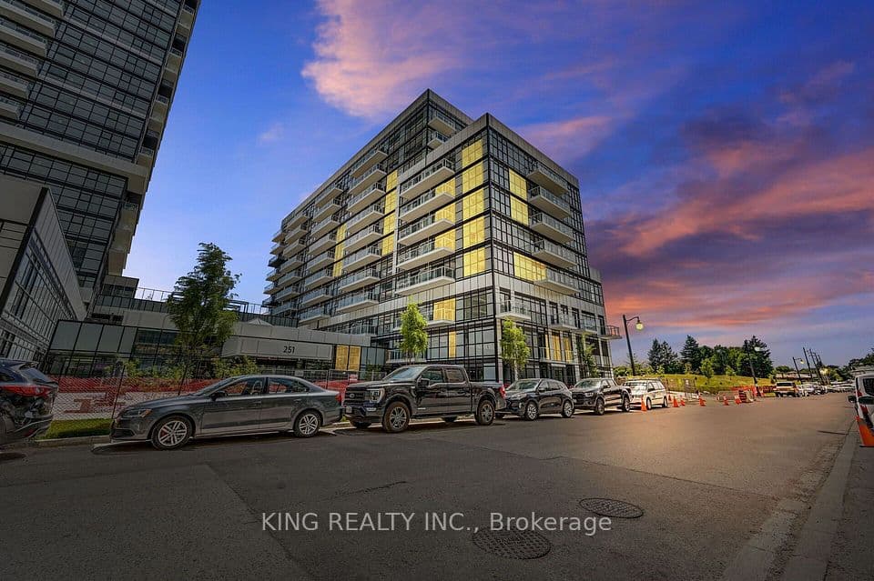251 Manitoba Street 133, Toronto, ON M8Y 0C7 – main photo