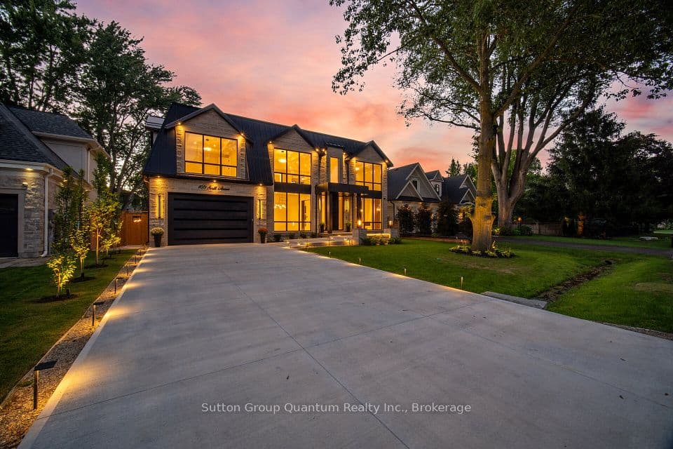 1071 Scott Avenue N, Oakville, ON L6L 2M2 – photo 3