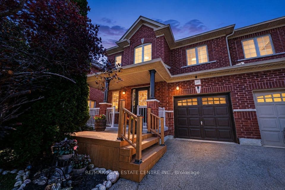 141 Lavery Heights, Milton, ON L9T 0V4 – photo 2