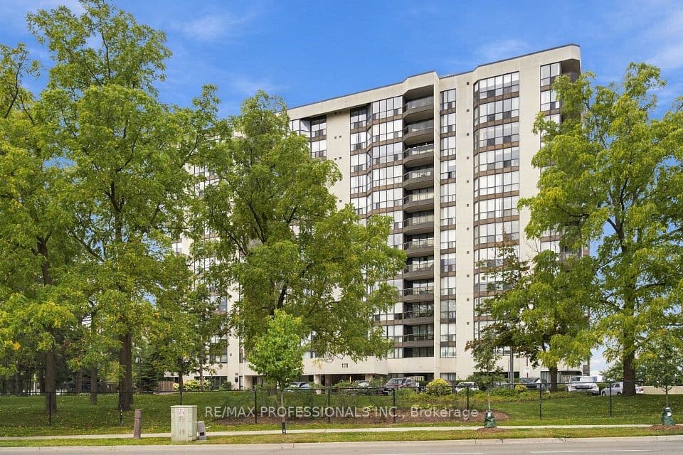 1111 Bough Beeches Boulevard 403, Mississauga, ON L4W 4N1 – photo 2