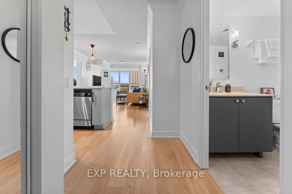 35 Viking Lane 436, Toronto, ON M9B 0A2 – photo 2