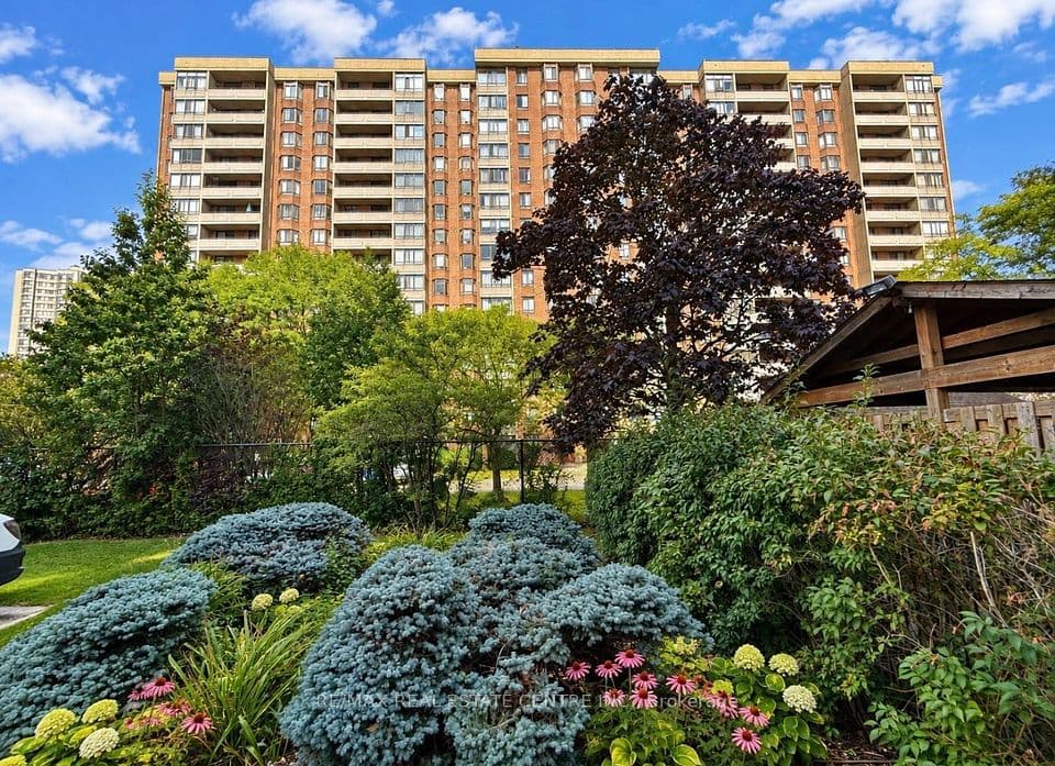 5 Lisa Street 910, Brampton, ON L6T 4T4 – photo 3