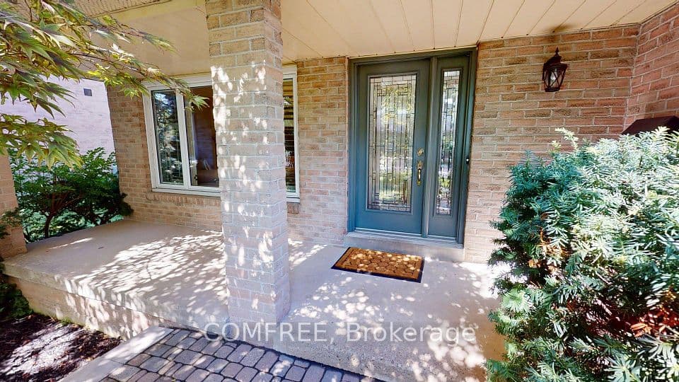 2043 Burbank Drive, Mississauga, ON L5L 2T6 – photo 3