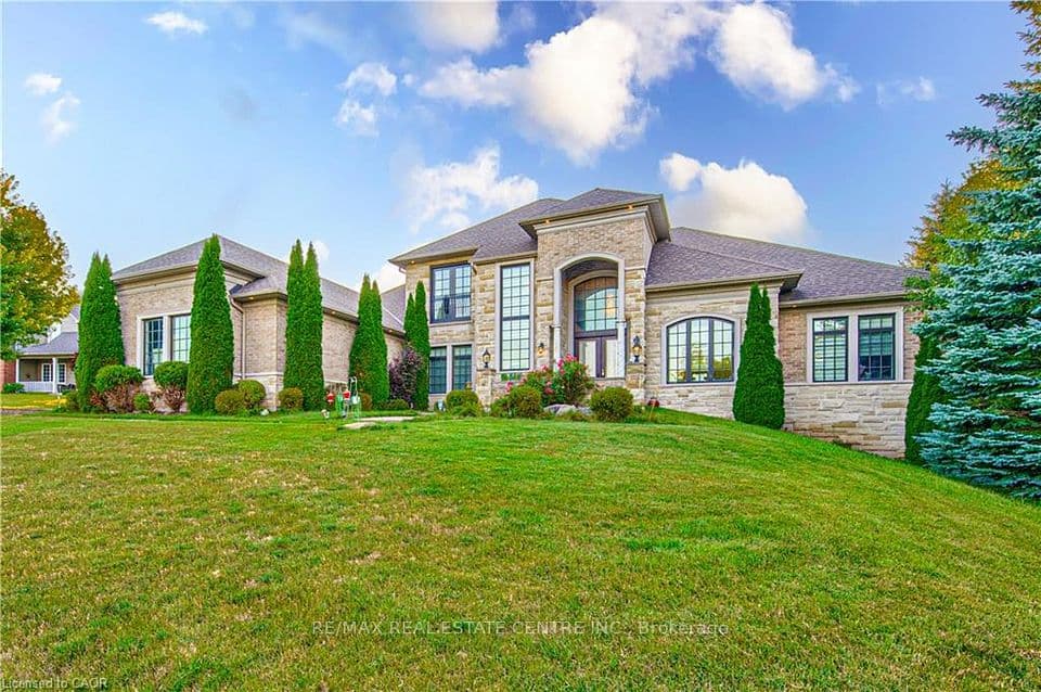330 Macdonald Street, Caledon, ON L7C 1G7 – photo 3