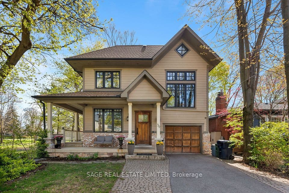39 Loyalist Road, Toronto, ON M9A 3P2 – main photo