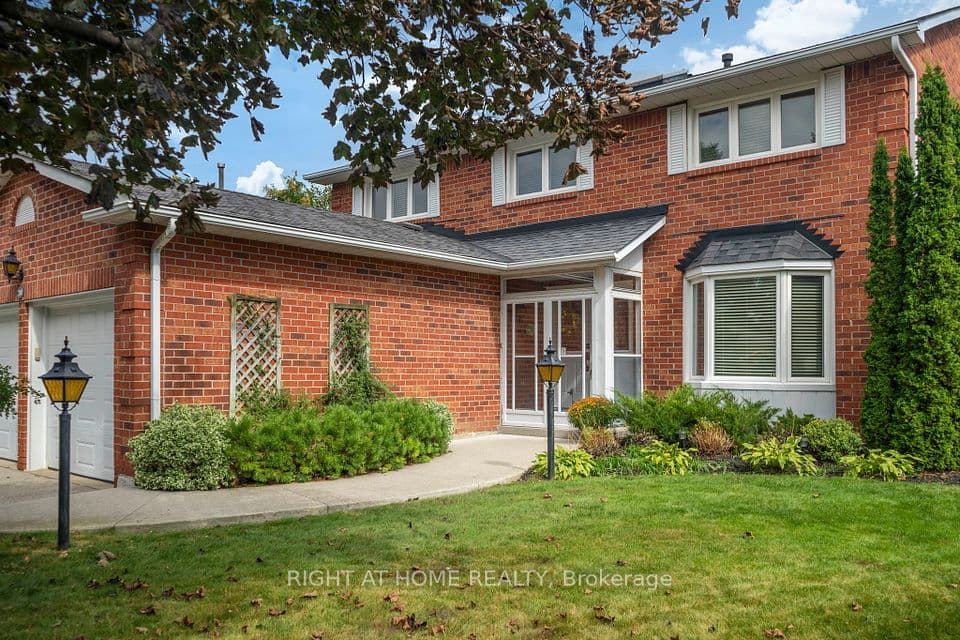 20 Mowat Court, Brampton, ON L6Z 3E6 – photo 3