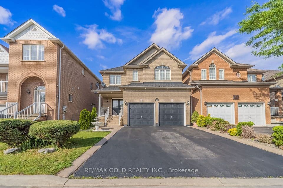 15 Newark Way, Brampton, ON L7A 2V1 – main photo