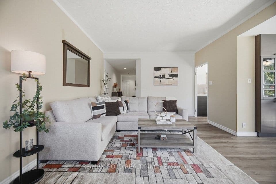 6 Humberline Drive 112, Toronto, ON M9W 6X8 – photo 2