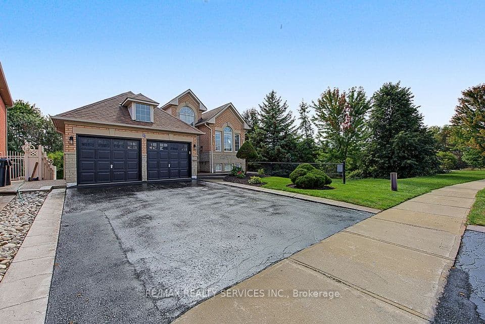 33 Woodvalley Drive, Brampton, ON L7A 1Z4 – photo 3