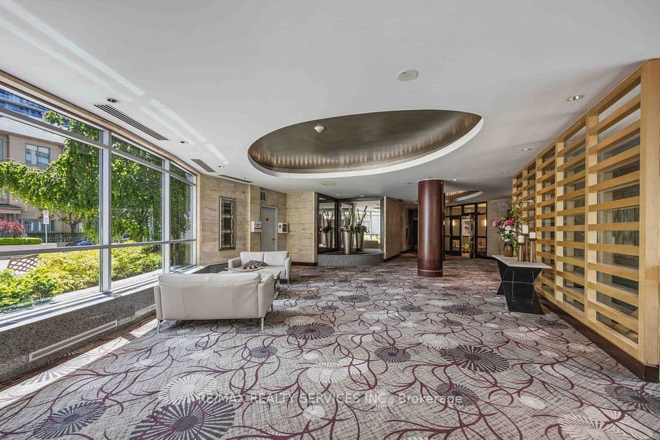 2111 Lake Shore Boulevard W 121, Toronto, ON M8V 4B2 – photo 3