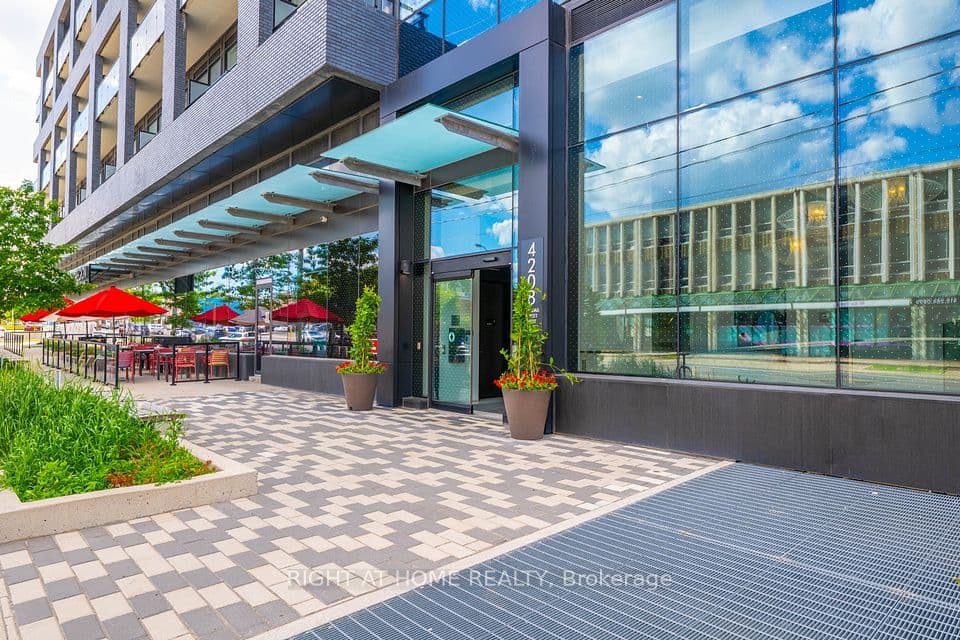 4208 Dundas Street W 414, Toronto, ON M8X 1Y6 – photo 2