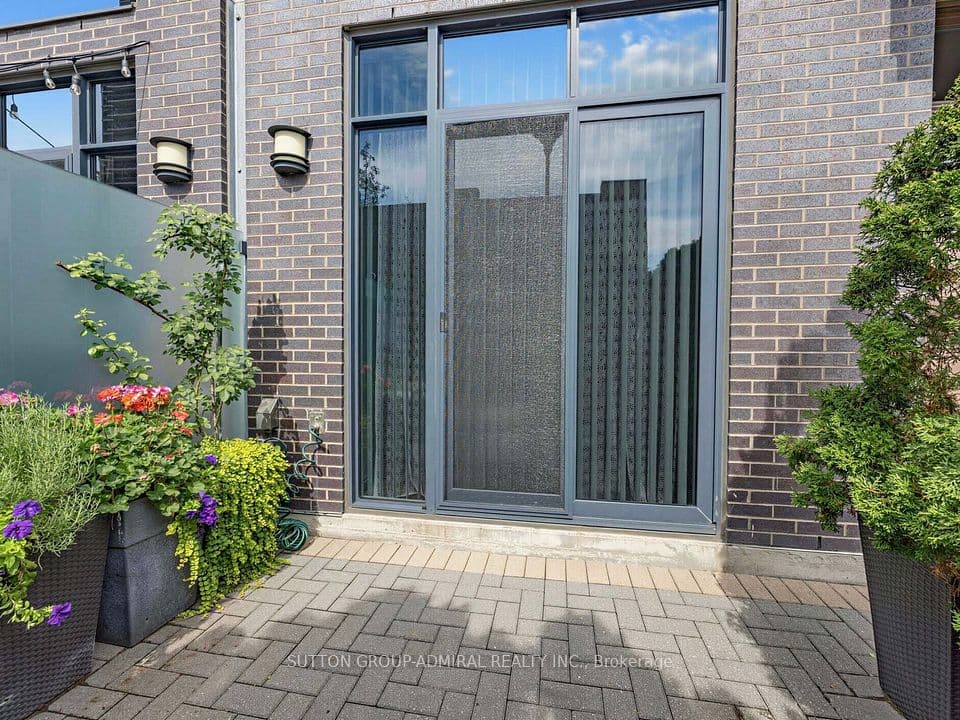 27 Valhalla Inn Road 53, Toronto, ON M9B 0B3 – photo 3
