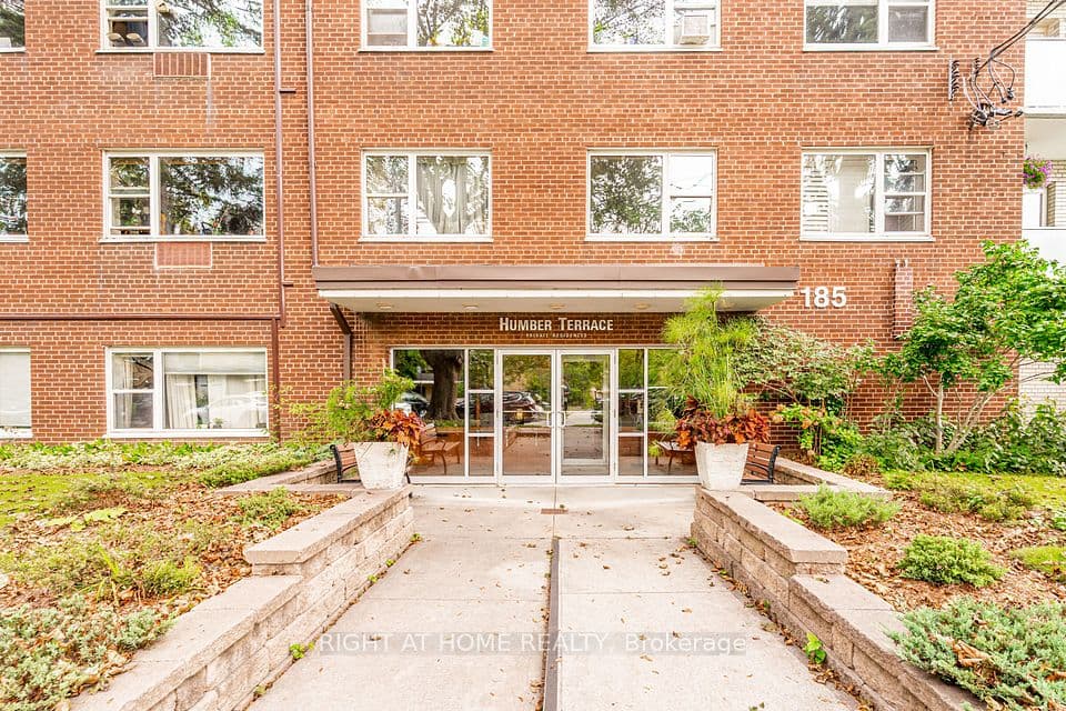 185 Stephen Drive 406, Toronto, ON M8Y 3N5 – photo 2