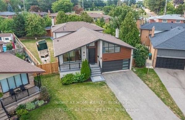 690 Hillman Crescent, Mississauga, ON L4Y 2H9 – photo 2