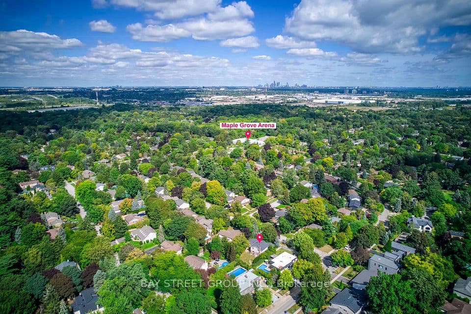 216 Beechfield Road, Oakville, ON L6J 5H7 – photo 3