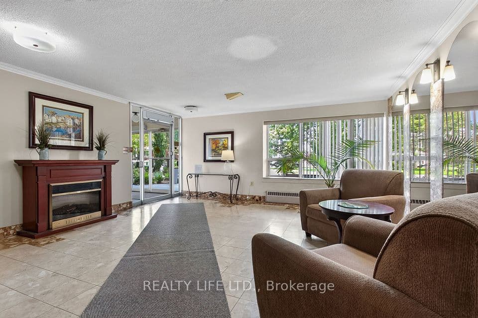 41 Lake Shore Drive 502, Toronto, ON M8V 1Z3 – photo 3