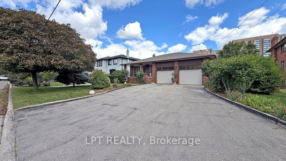 3185 Parkerhill Road, Mississauga, ON L5B 1V7 – main photo