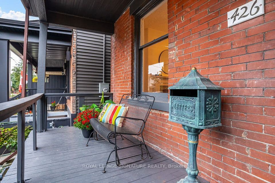 426 N Delaware Avenue N, Toronto, ON M6H 2T9 – photo 2