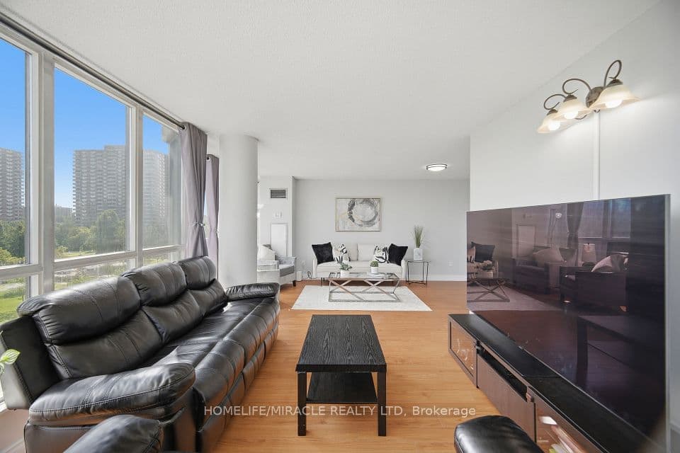 1 Rowntree Road 502, Toronto, ON M9V 5G7 – photo 3