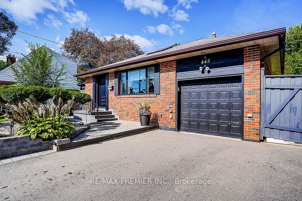 445 Selsey Drive, Mississauga, ON L5A 1B7 – photo 3