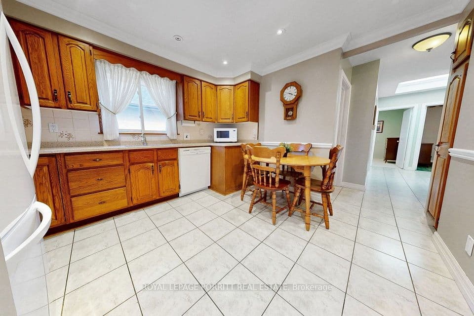 247 Hallmark Avenue, Toronto, ON M8W 4L3 – photo 3