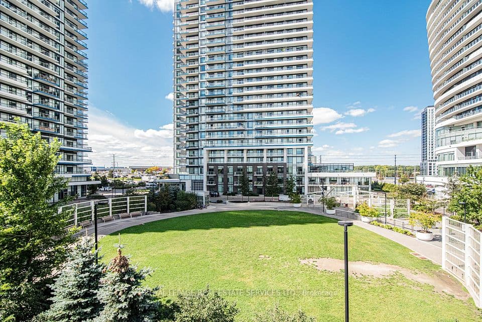 2530 Eglinton Avenue W 17, Mississauga, ON L5M 0Z5 – main photo