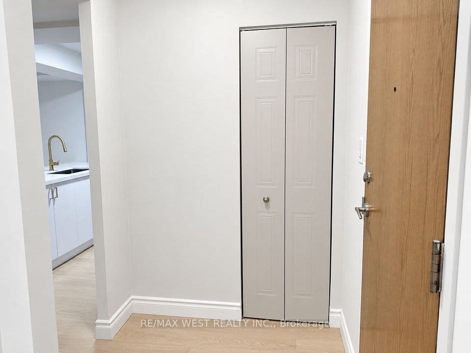 3 Hickory Tree Road 305N, Toronto, ON M9N 3W5 – photo 3