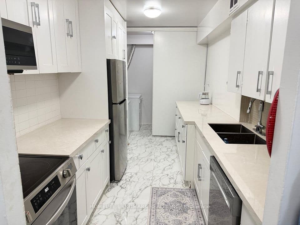370 Dixon Road 716, Toronto, ON M9R 1T2 – main photo