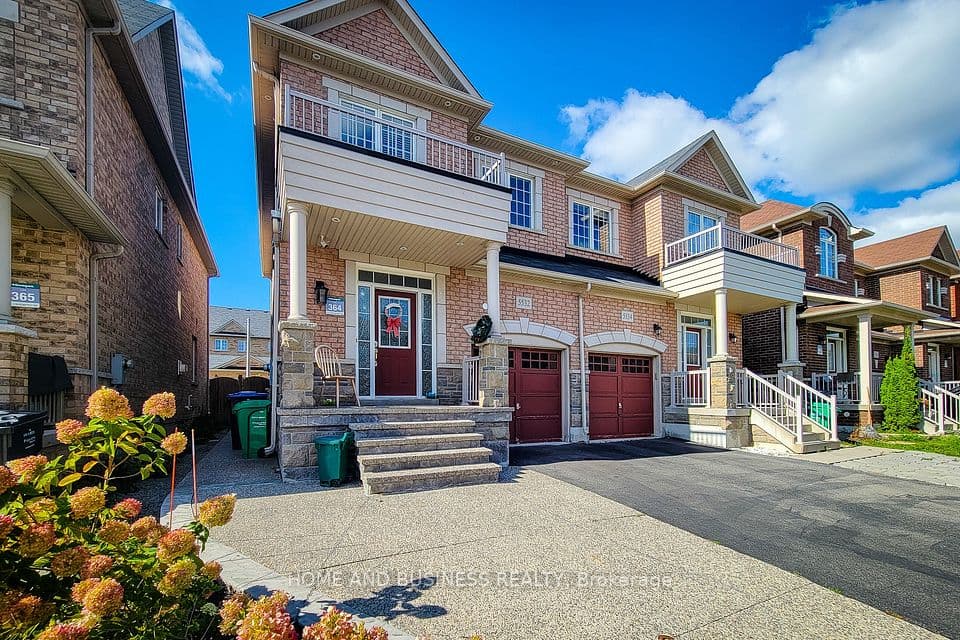 5532 Meadowcrest Avenue, Mississauga, ON L5M 0V1 – photo 2