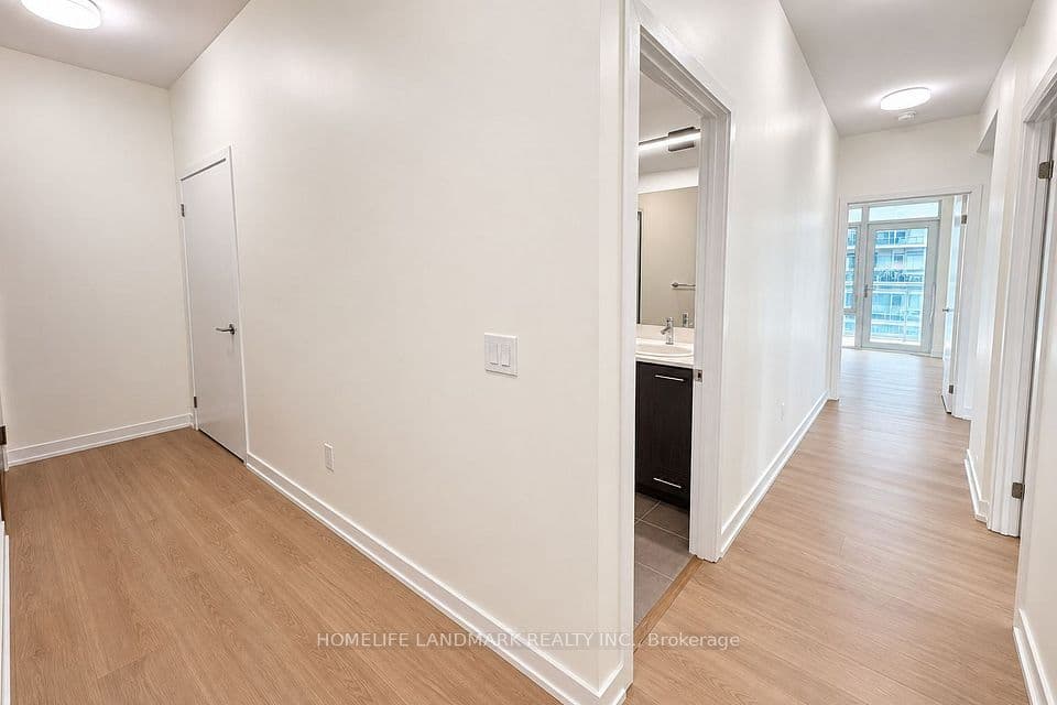 360 Square One Drive 805, Mississauga, ON L5B 0G7 – photo 2