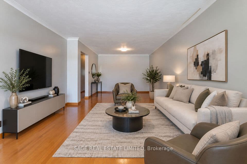 21 Debby Court, Toronto, ON M9N 2L7 – photo 2