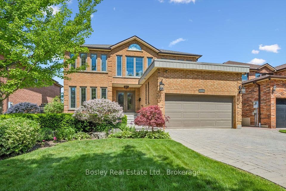 1217 Sugar Maple Court, Mississauga, ON L4W 4P6 – photo 3