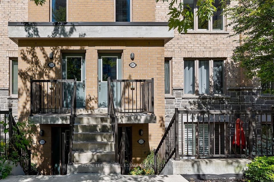 7 Foundry Avenue 227, Toronto, ON M6H 0B7 – photo 2