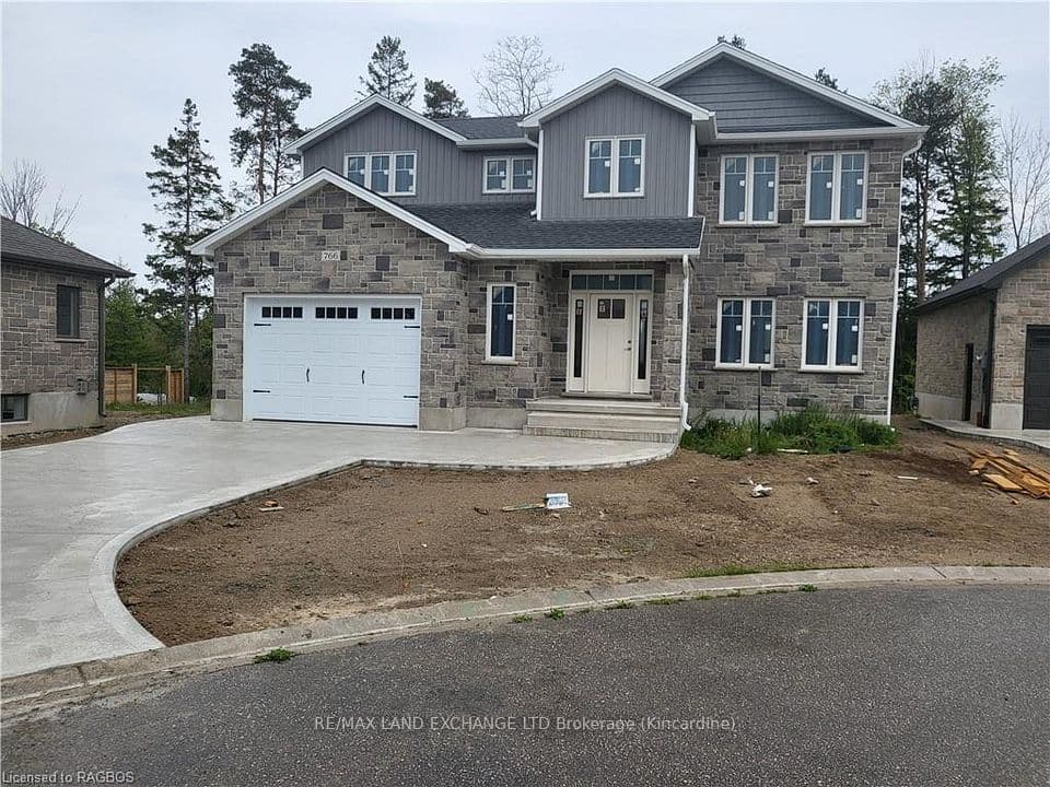 766 CAMPBELL Avenue, Kincardine, ON N2Z 1W1 – main photo