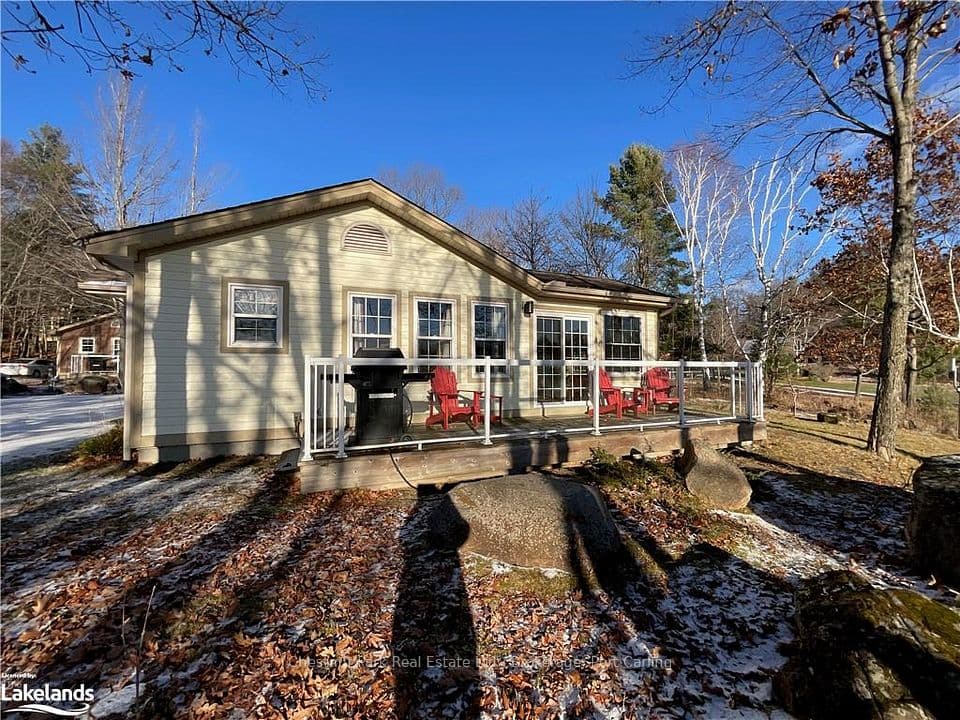 1052 RAT BAY Road 108-8, Lake of Bays, ON P1H 2J6 – main photo