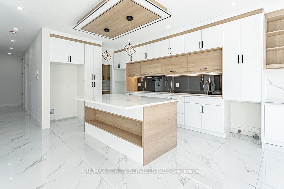 1260 Honeywood Drive, London South, ON N6M 1E8 – main photo