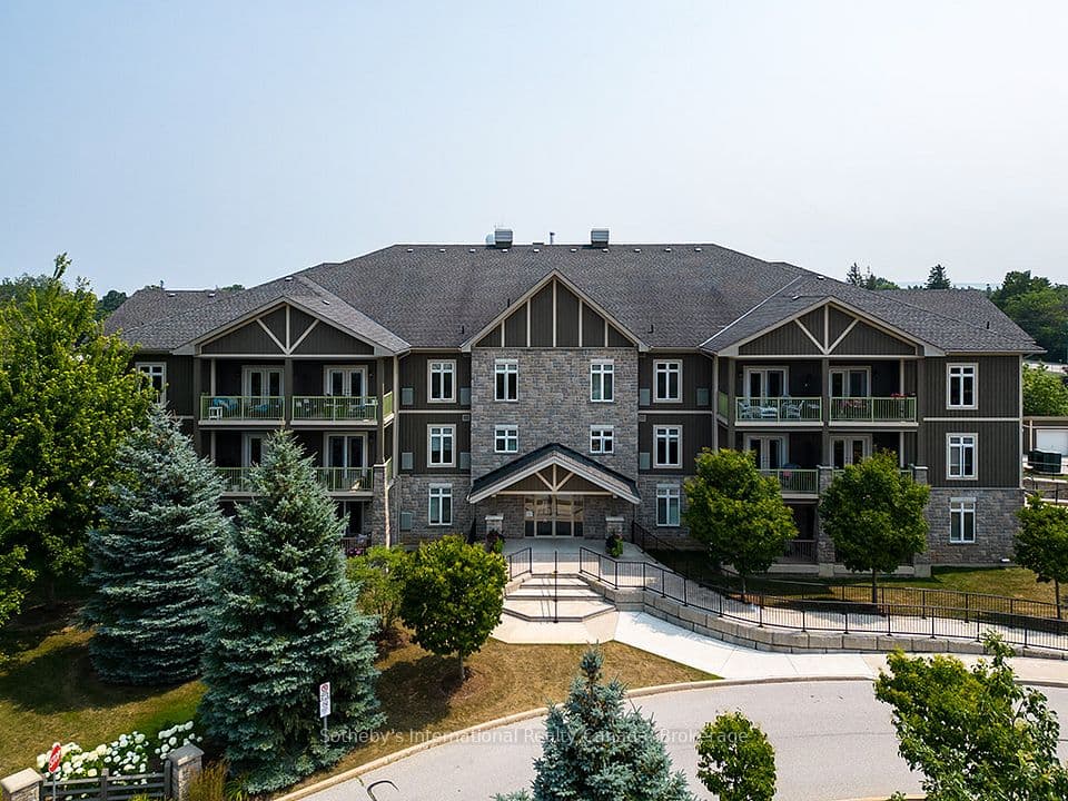 27 Beaver Street S 101, Blue Mountains, ON N0H 2P0 – main photo