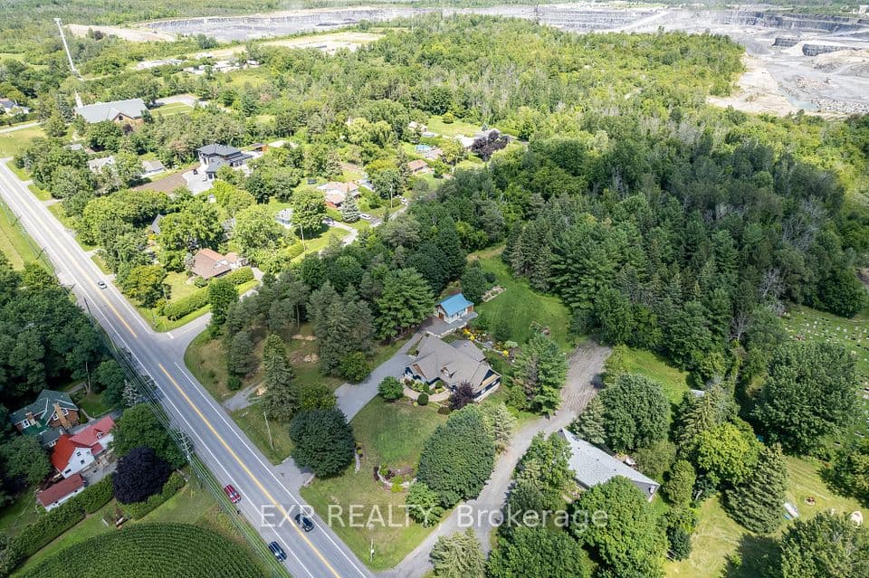 5486 Old Richmond Rd. Road W, Bells Corners and South to Fallowfield, ON K2R 1E4 – photo 2